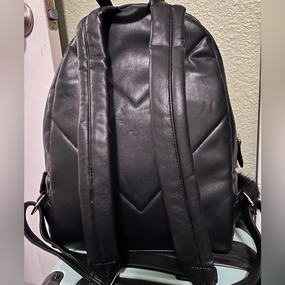 Backpack - Picture 2 of 3